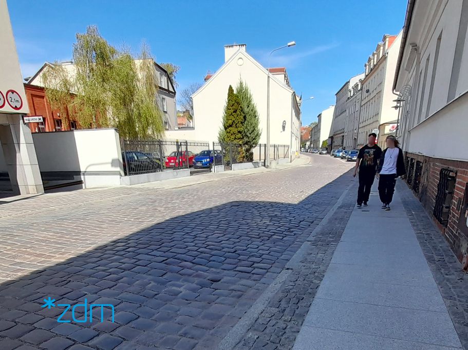 Galeria zdjęć z prac zakończonych i trwających przy budowie chodników - grafika rozmowy