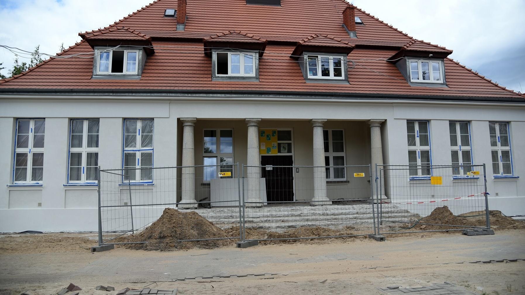 Postępują prace w zabytkowym zespole Dziecińca Pod Słońcem, pierwszym w Poznaniu ogrodzie jordanowskim