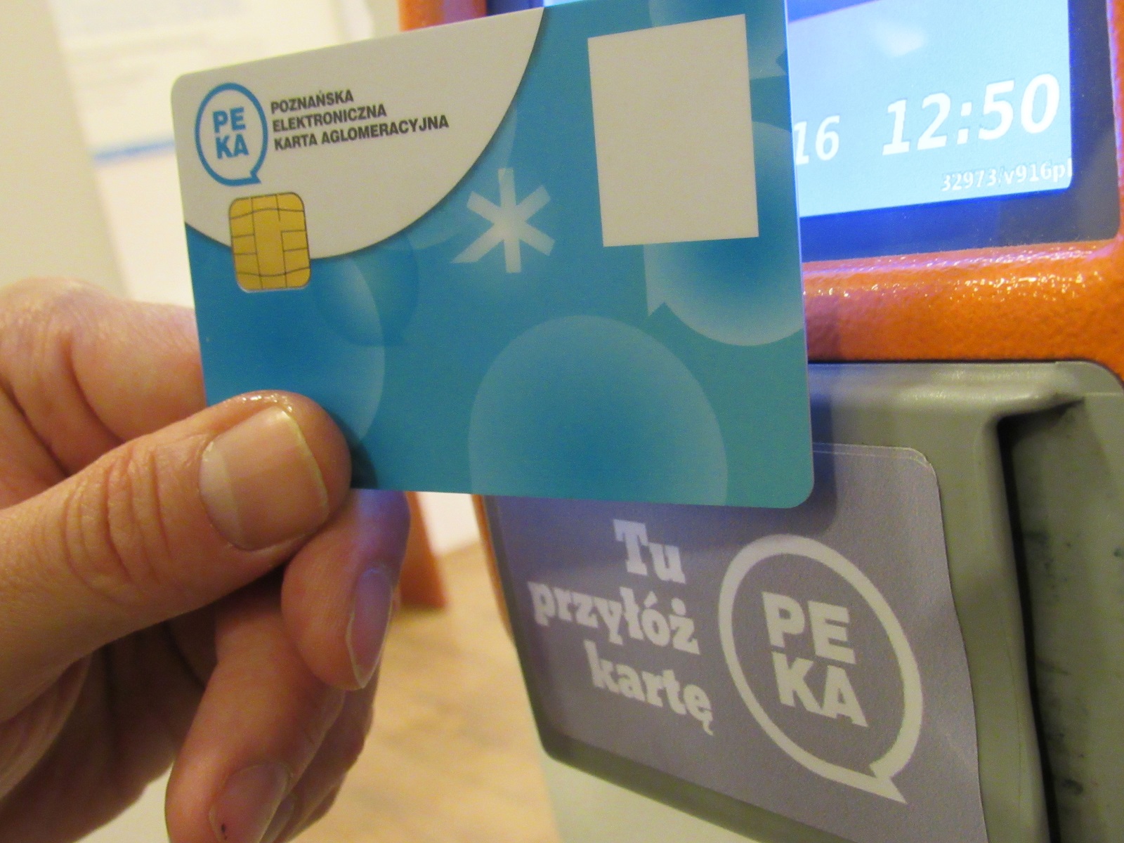 Komunikacja będzie za darmo, kiedy przekroczone zostaną dopuszczalne progi zanieczyszczenia powietrza - grafika rozmowy