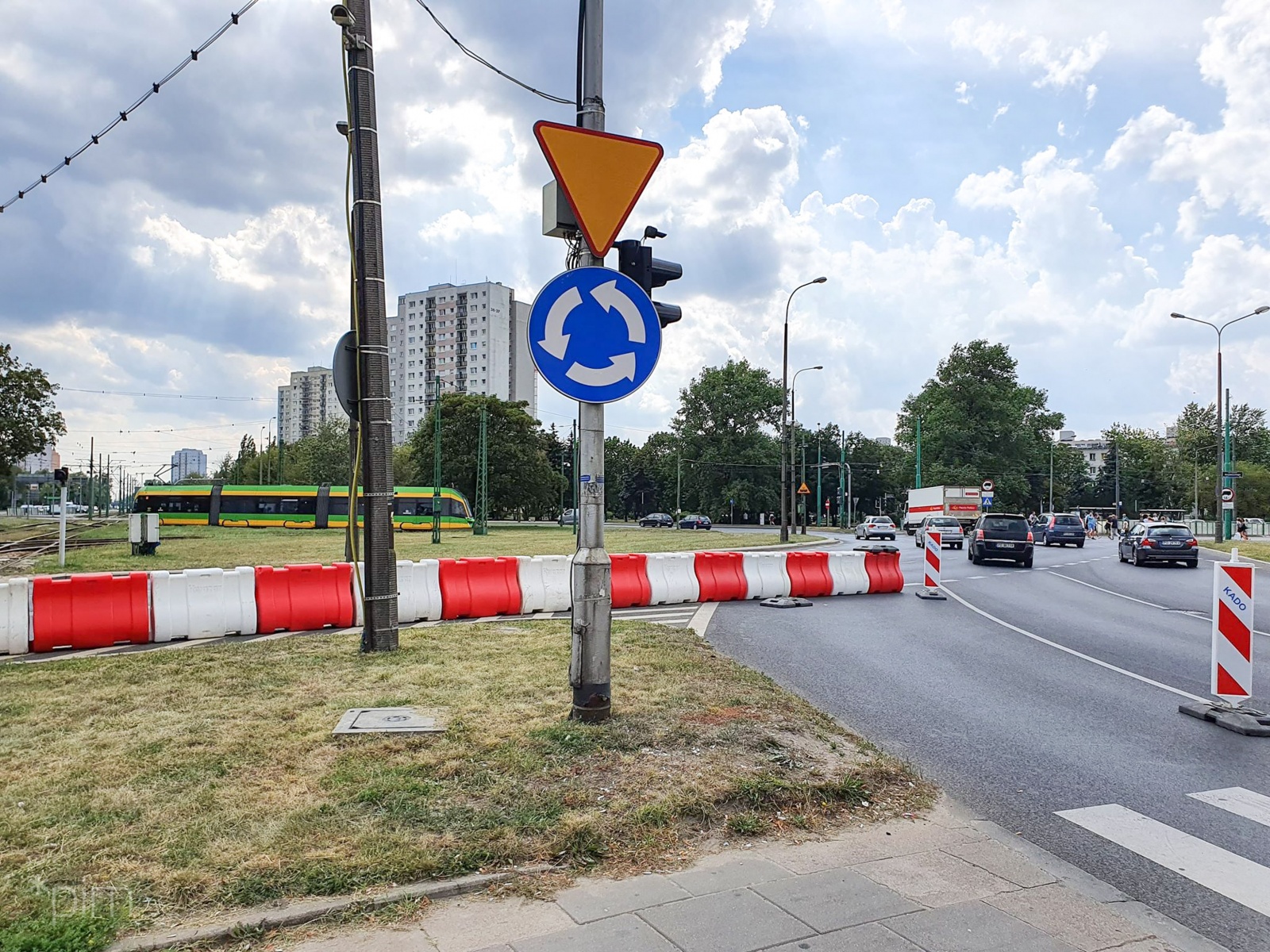 Tydzień po rozpoczęciu przebudowy zmieni się organizacji ruchu na rondzie Rataje fot. PIM - grafika rozmowy