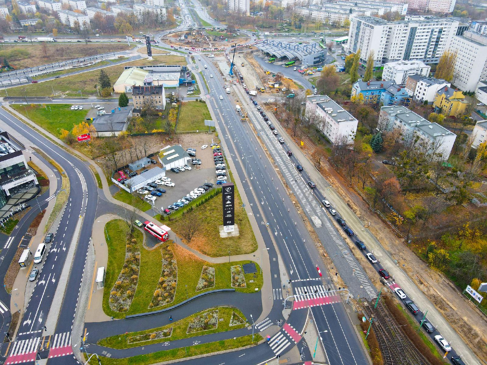 Zdjęcie z lotu ptaka pokazujące przebudowywane rondo Rataje - grafika rozmowy