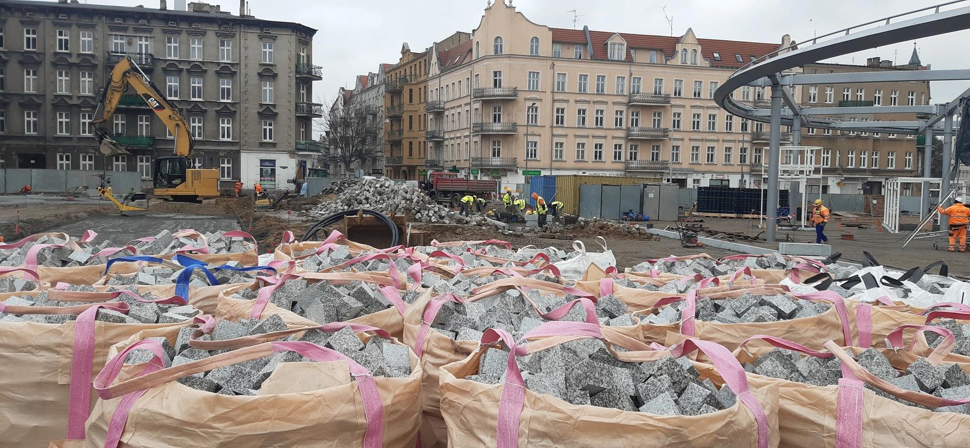 Galeria zdjęć z modernizacji rynku Łazarskiego - grafika rozmowy