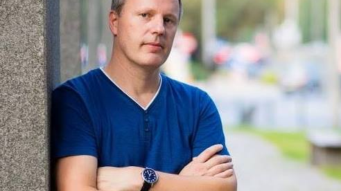 Piotr Bojarski, znany poznański pisarz i były redaktor w Wydawnictwie Miejskim Posnania.