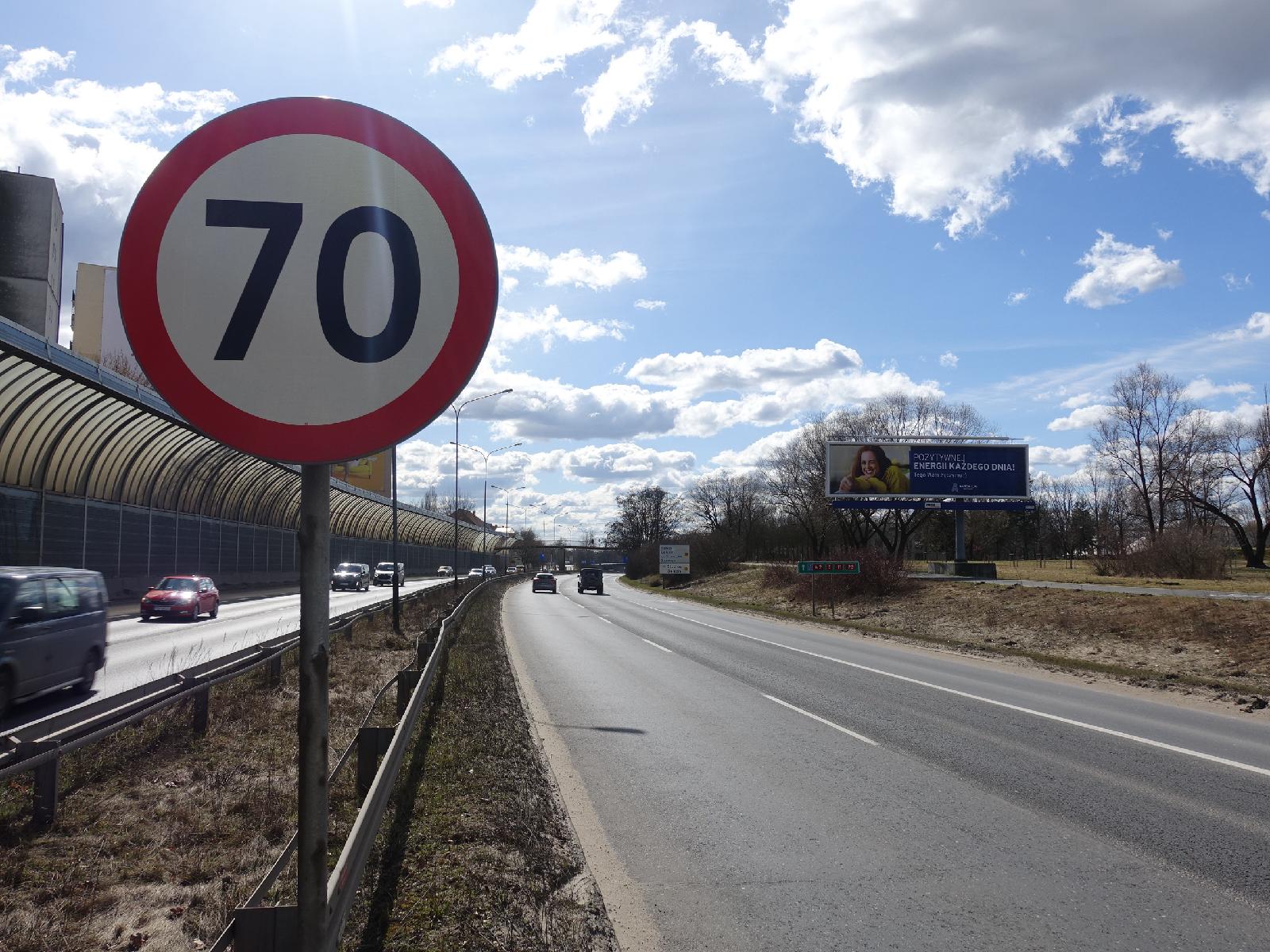 Znak ograniczenia prędkości do 70km/h na ul. Niestachowskiej - grafika rozmowy