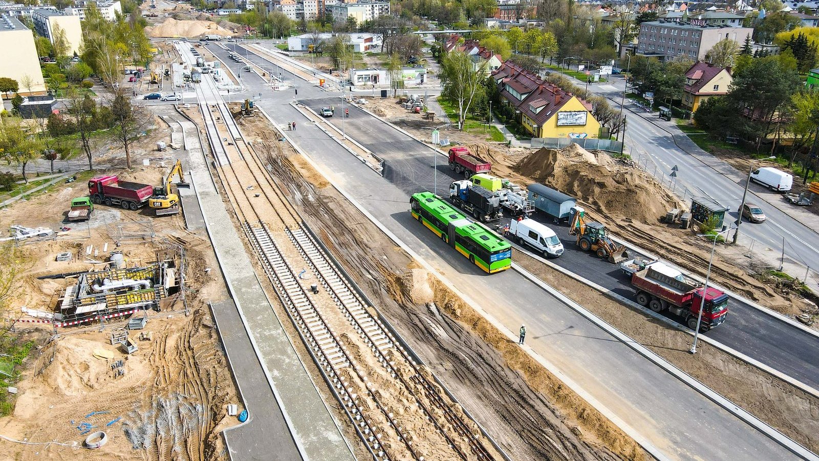 Galeria zdjęć z ul. Nowej Naramowickiej i próbnych przejazdów autobusów