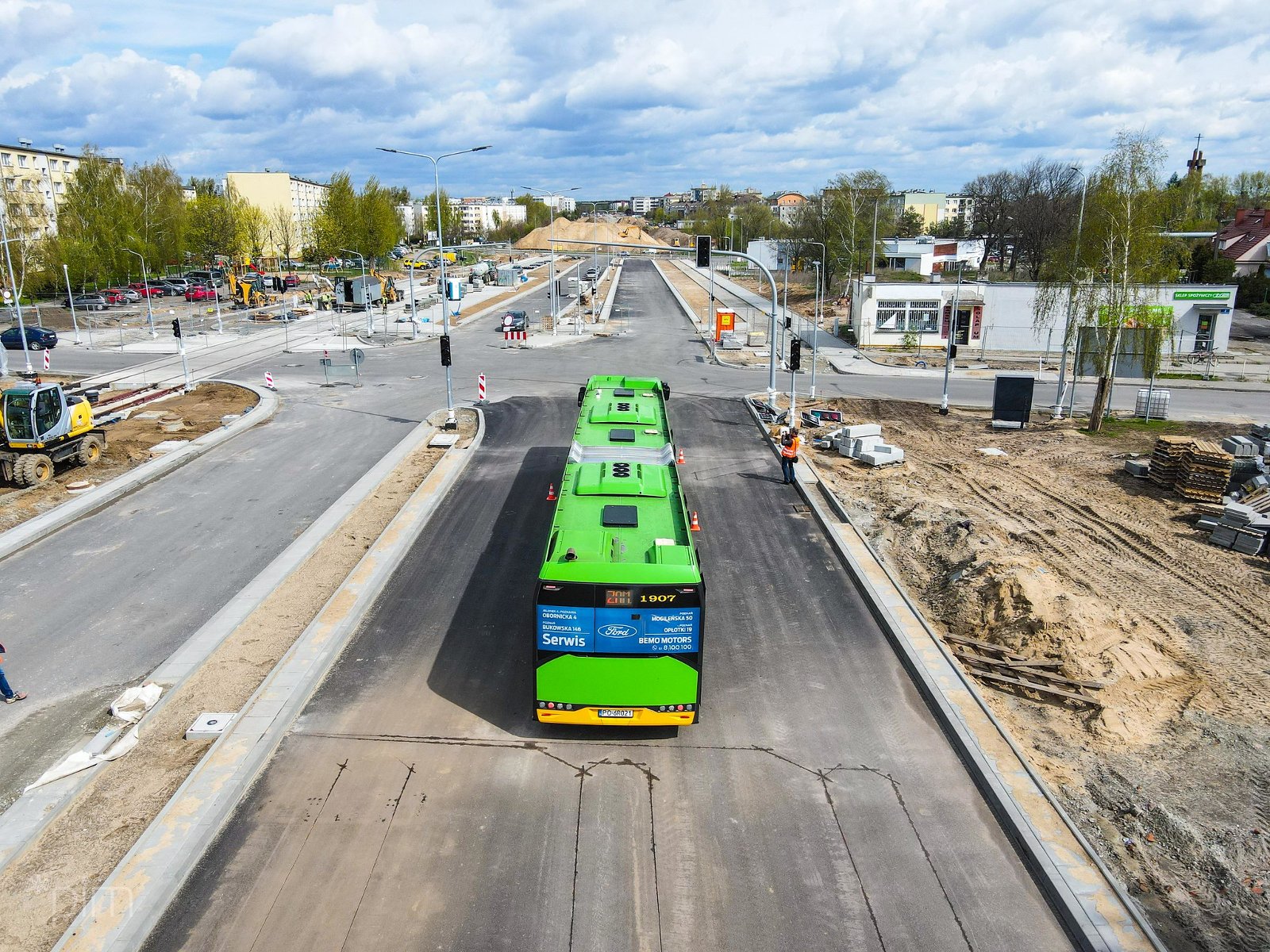 Próbna jazda po Nowej Naramowickie. Wokół trwa budowa trasy tramwajowej - grafika rozmowy