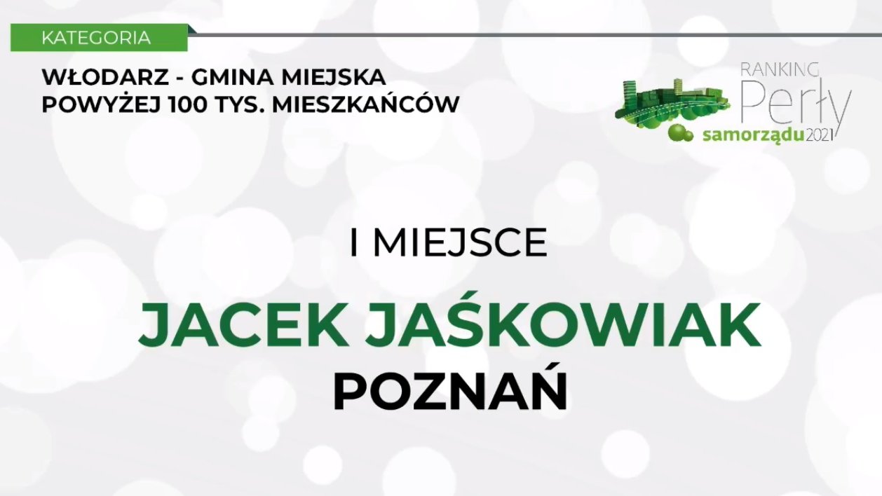 Kadr z gali online: grafika z nazwiskiem zwycięzcy - Jacka Jaśkowiaka, prezydenta Poznania