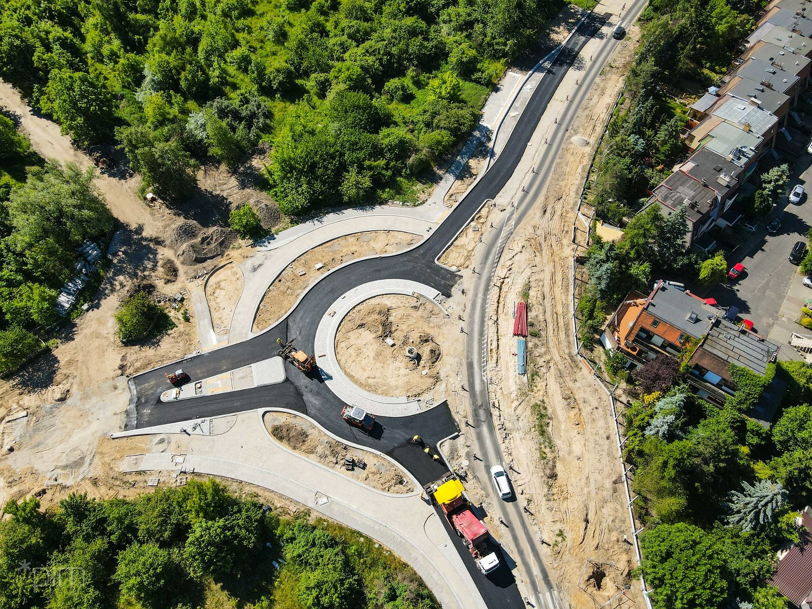 Galeria zdjęć z budowy wiaduktu przy ul. Kurlandzkiej - grafika rozmowy