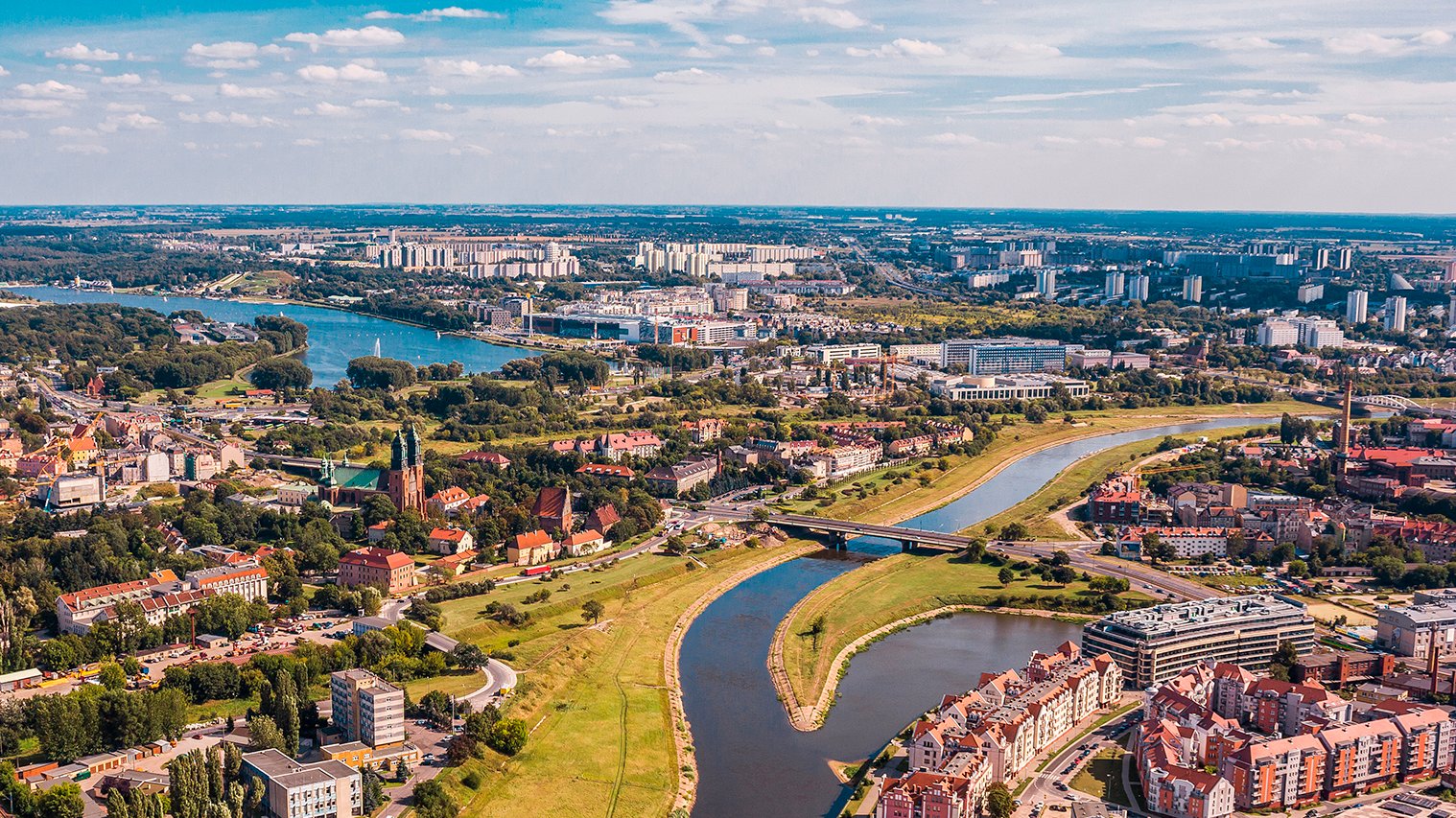 Panorama Poznania z lotu ptaka, w centrum Warta - grafika rozmowy