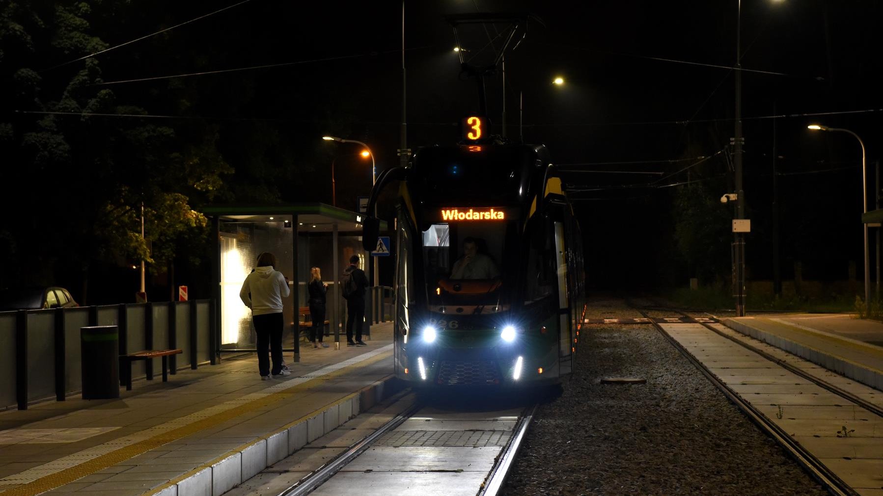 Galeria zdjęć z pierwszego przejazdu pasażerskiego tramwaju na części nowej trasy do Naramowic