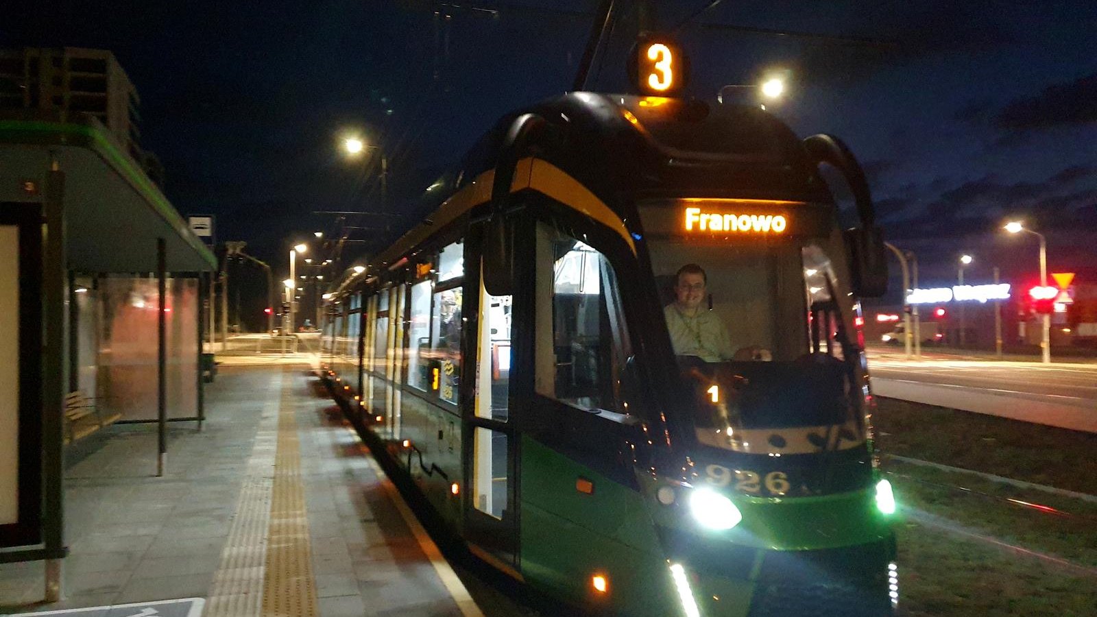 Galeria zdjęć z pierwszego przejazdu pasażerskiego tramwaju na części nowej trasy do Naramowic