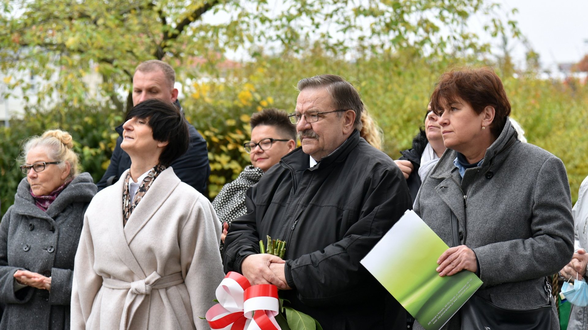 Zdjęcie przedstawia przedstawicieli Związku Nauczycielstwa Polskiego.