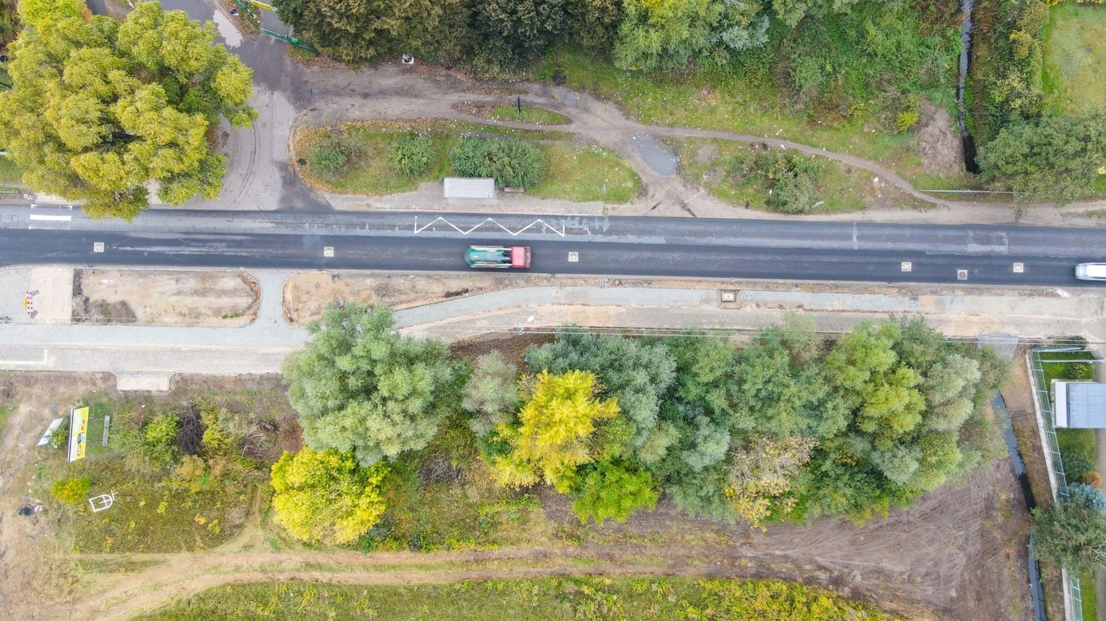 Galeria zdjęć z budowy chodnika i drogi rowerowej wzdłuż ul. Złotowskiej