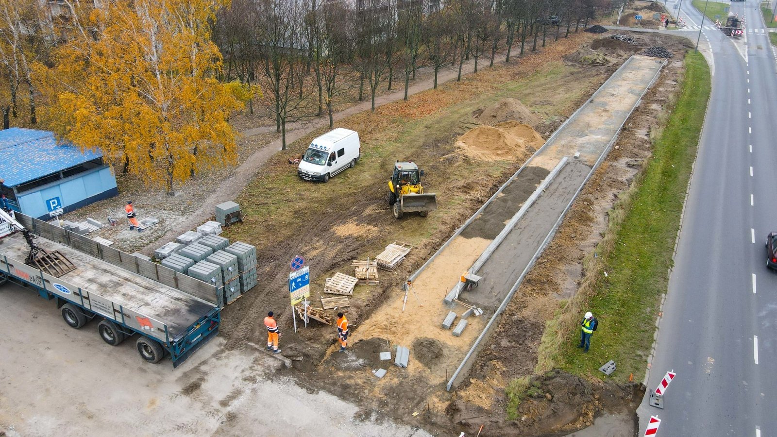 Galeria zdjęć z budowy drogi rowerowej i chodnika przy ul. Szymanowskiego