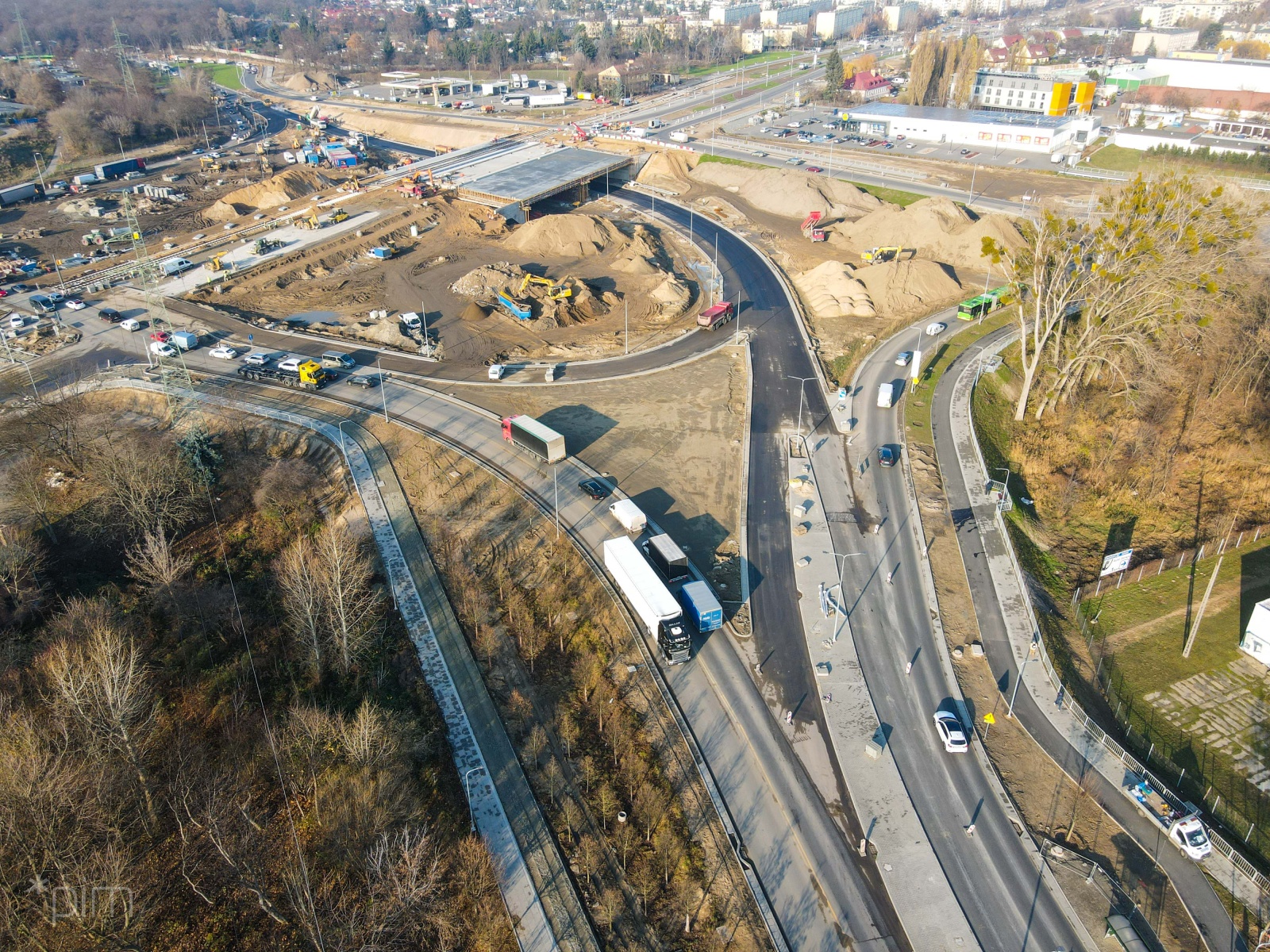 Galeria zdjęć z budowy trasy i układu drogowego na Naramowice - grafika rozmowy