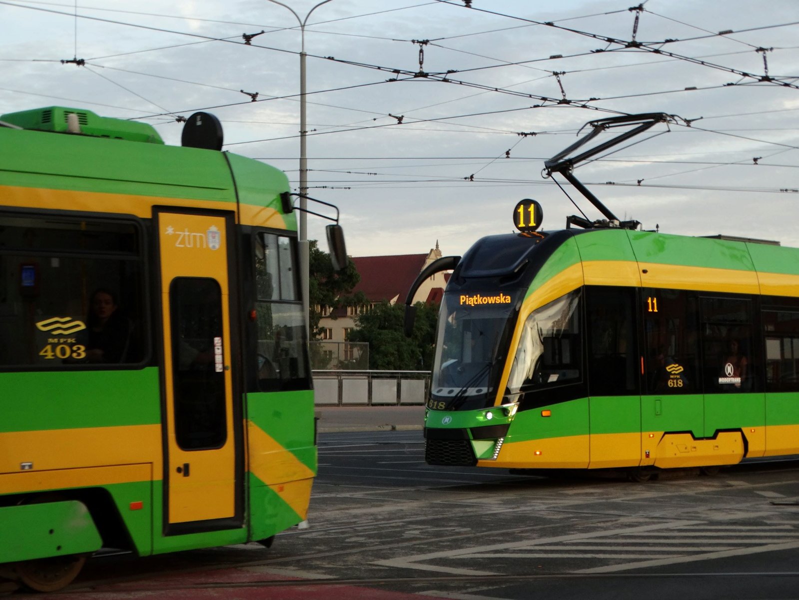 Tramwaje linii nr 10 i 11 - grafika rozmowy