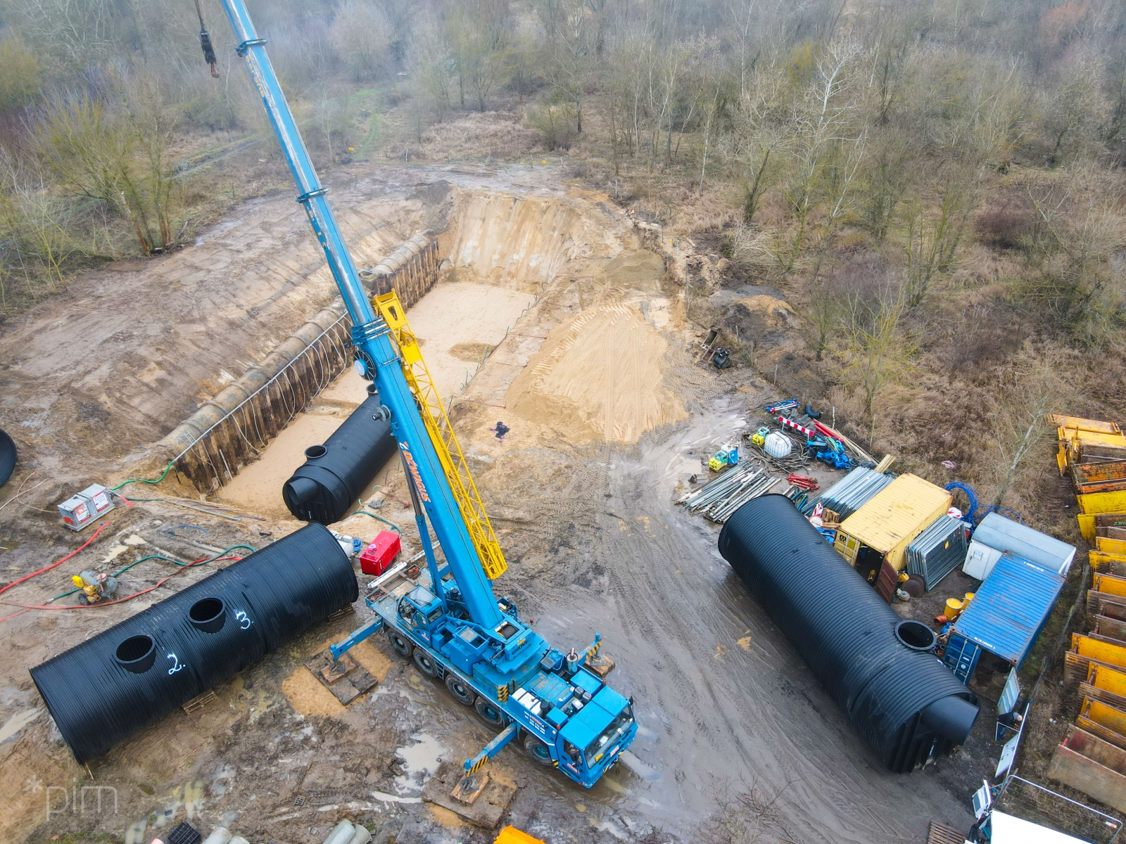 Galeria zdjęć z montażu separatorów przy trasie na Naramowice - grafika rozmowy