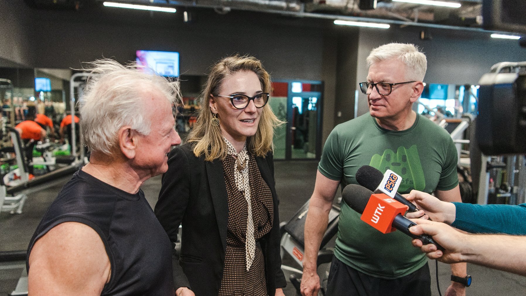 Tadeusz Marcinkowski, zwycięzca licytacji oraz Jacek Jaśkowiak, prezydent Poznania.