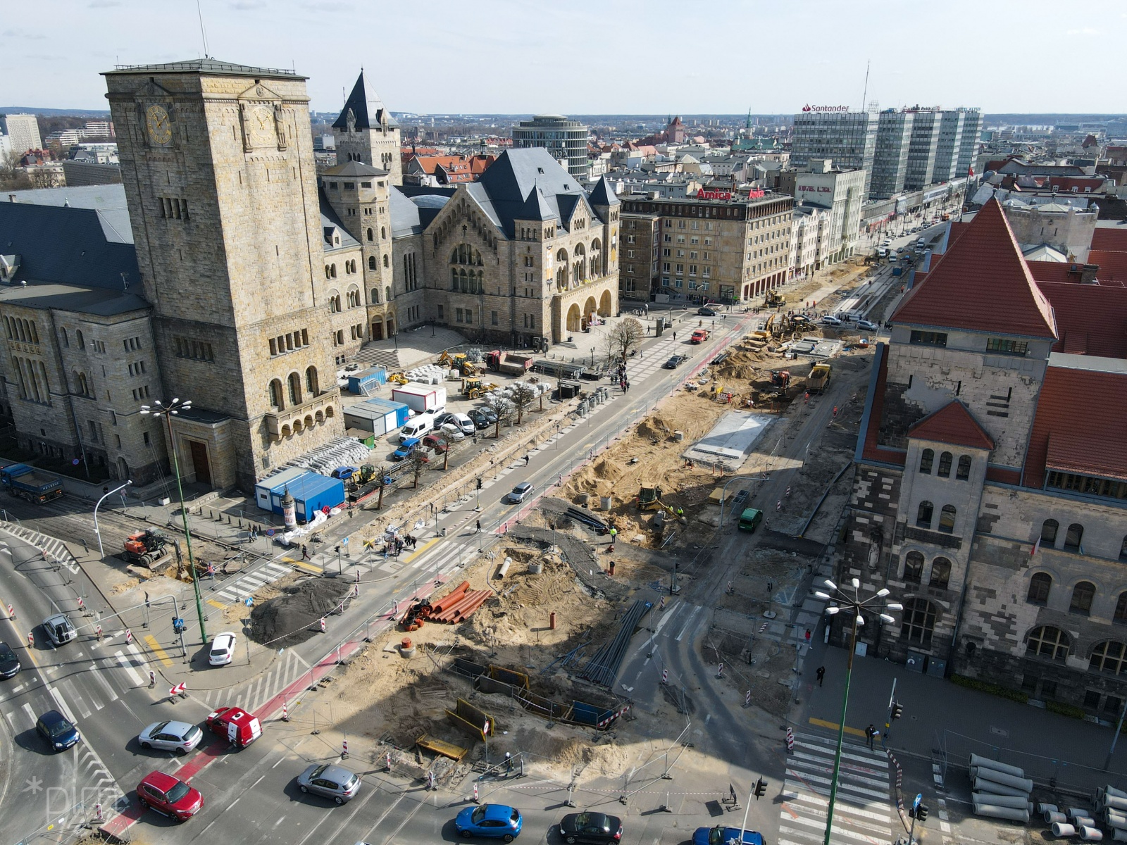 Galeria zdjęć pokazujących postęp prac na ul. Św. Marcin - grafika rozmowy