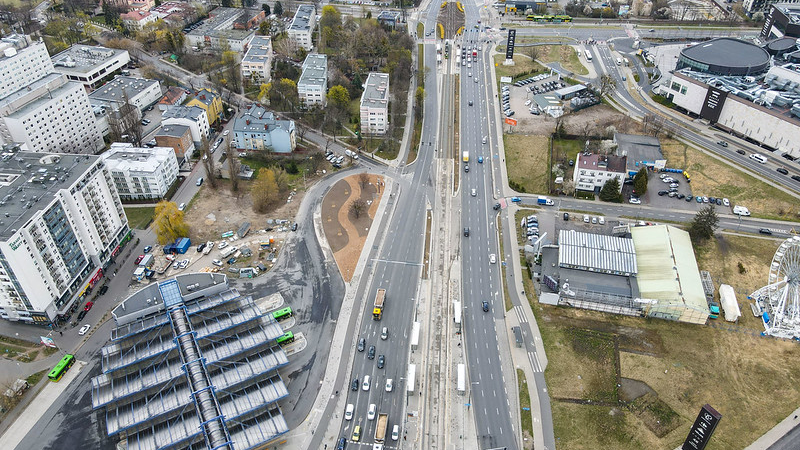 Galeria zdjęć przedstawia rondo Rataje z góry.