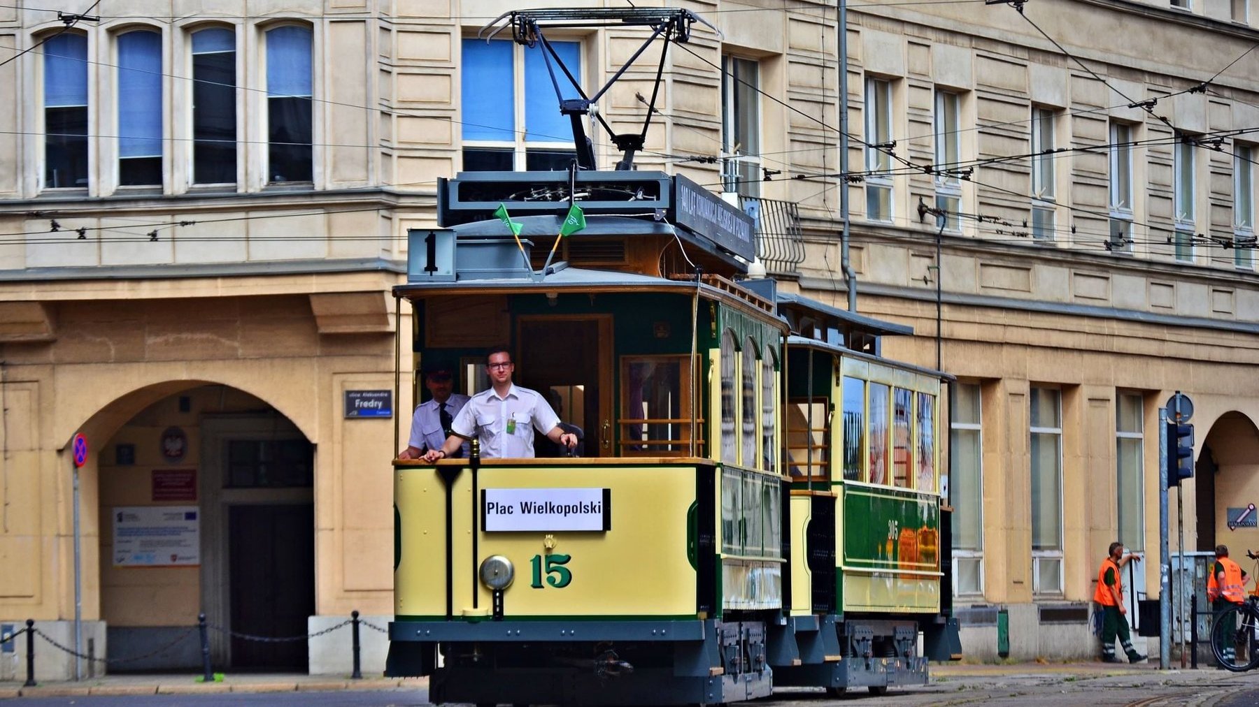 Historyczny tramwaj na ulicach Poznania