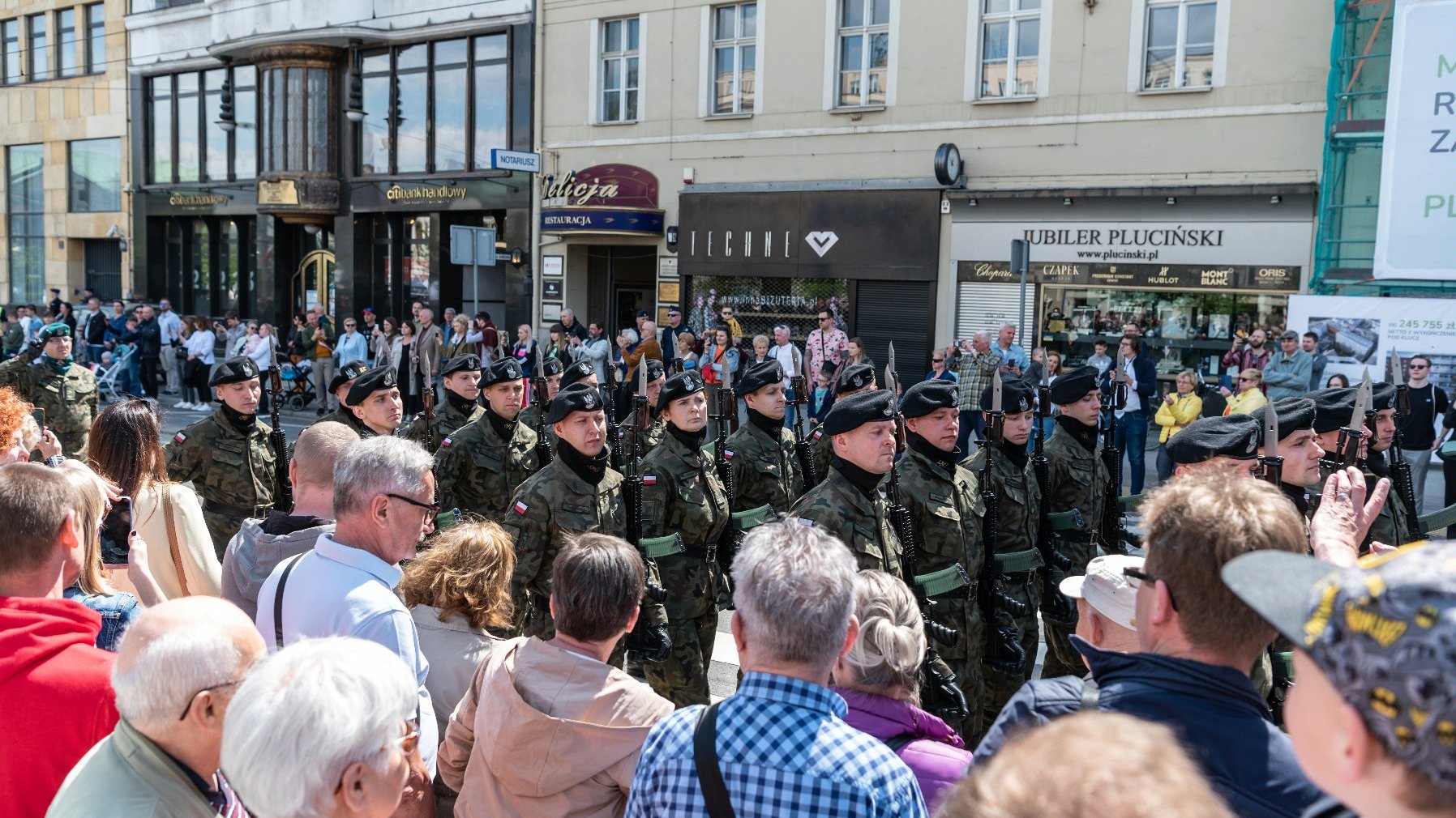 Galeria zdjęć przedstawia obchody święta Konstytucji 3 Maja.