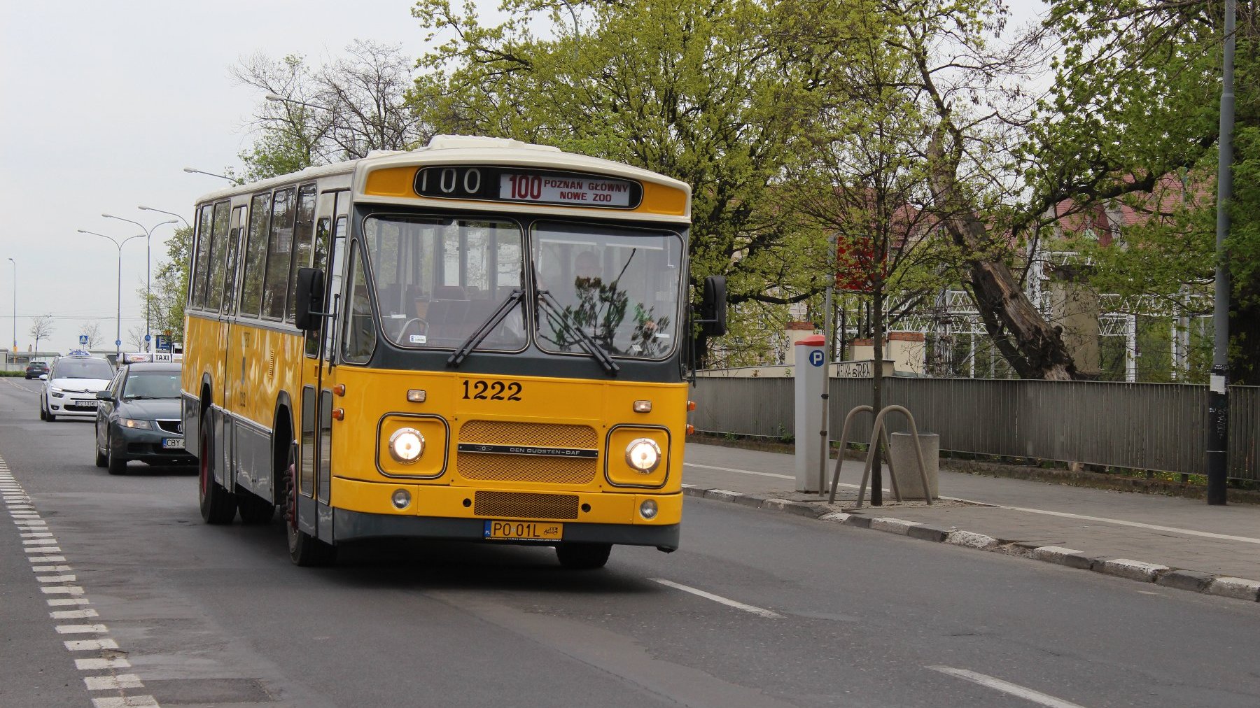 Historyczny autobus marki DAF