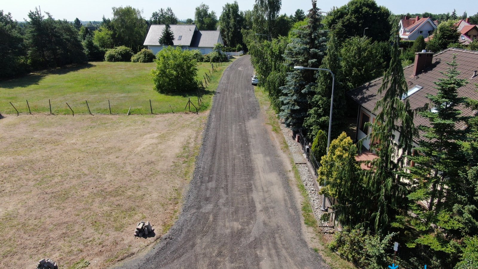 Widok z lotu ptaka na ul. Bursztynową, na której wkrótce ruszą prace przy montażu nawierzchni ażurowej