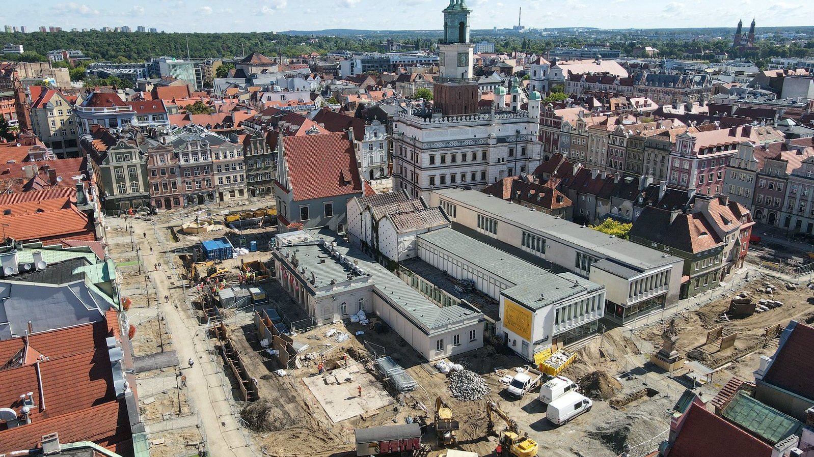 Widok z lotu ptaka na przebudowywany Stary Rynek