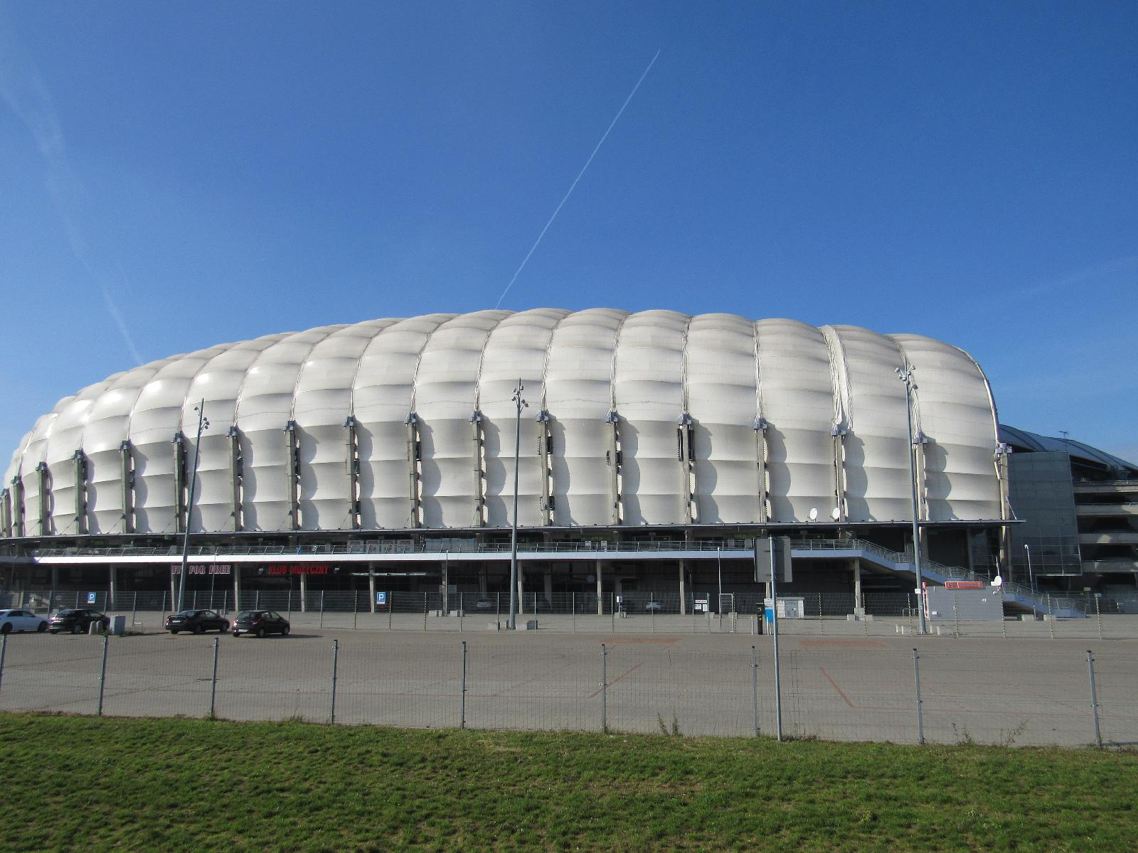 Elewacja stadionu przy ul. Bułgarskiej. - grafika rozmowy