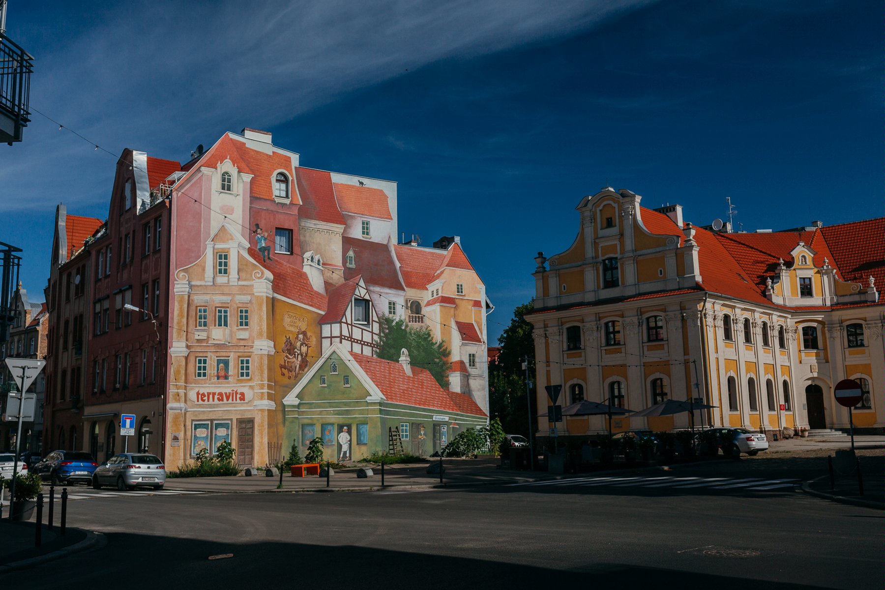 Widok na słynny mural na Śródce. - grafika rozmowy