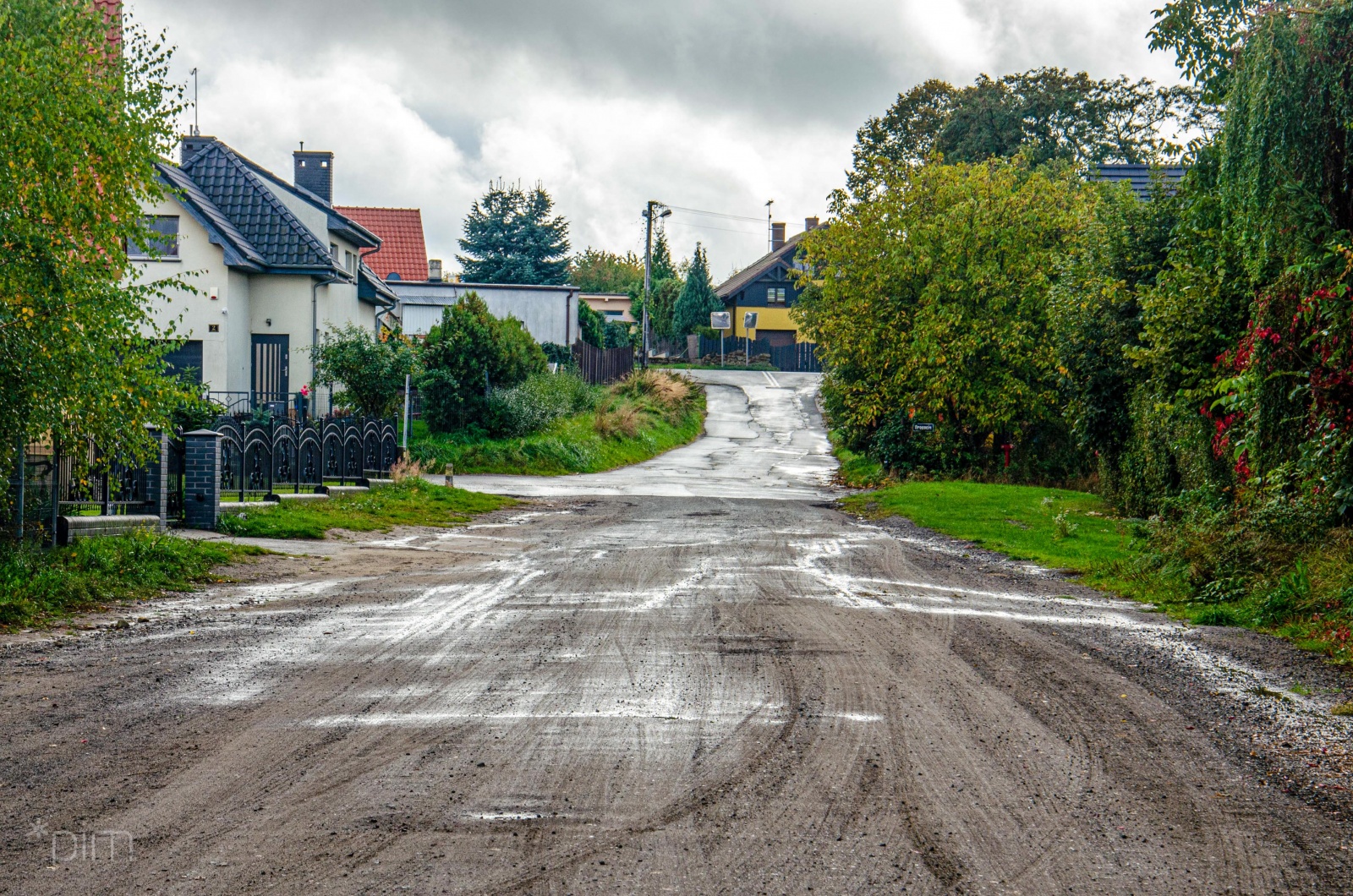 Galeria zdjęć przedstawia ulice na Morasku, które będą remontowane. - grafika rozmowy