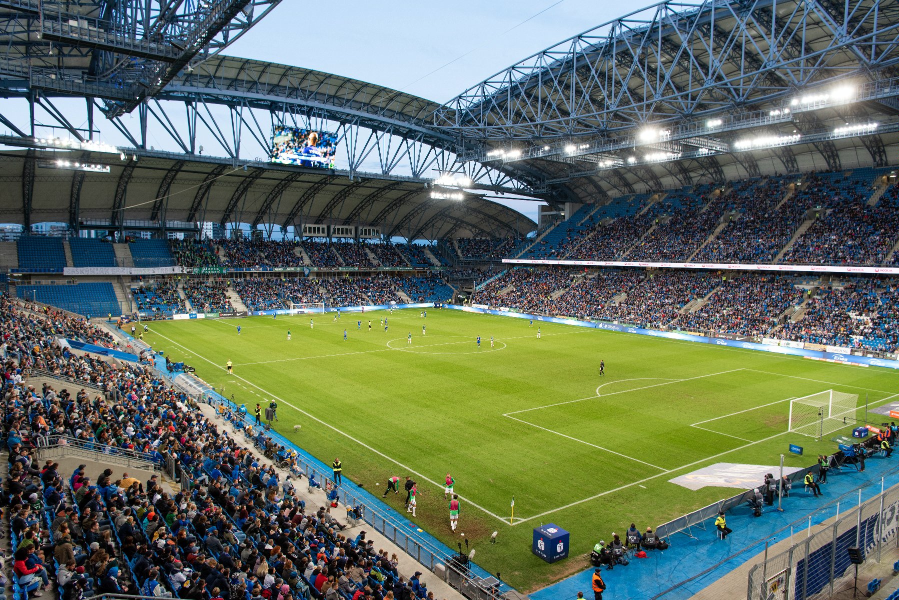 Widok na stadion z narożnika - grafika rozmowy