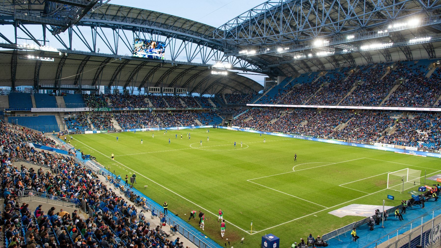 Widok na stadion z narożnika