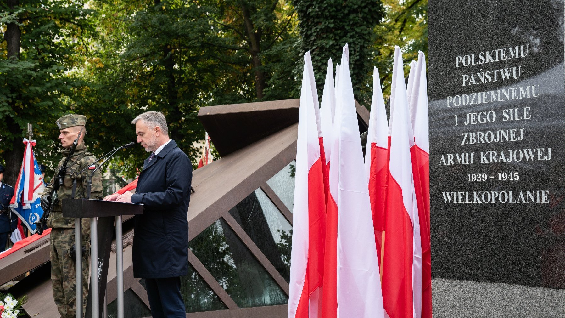 Galeria zdjęć przedstawia poznańskie obchody 83. rocznicy powstania Polskiego Państwa Podziemnego.