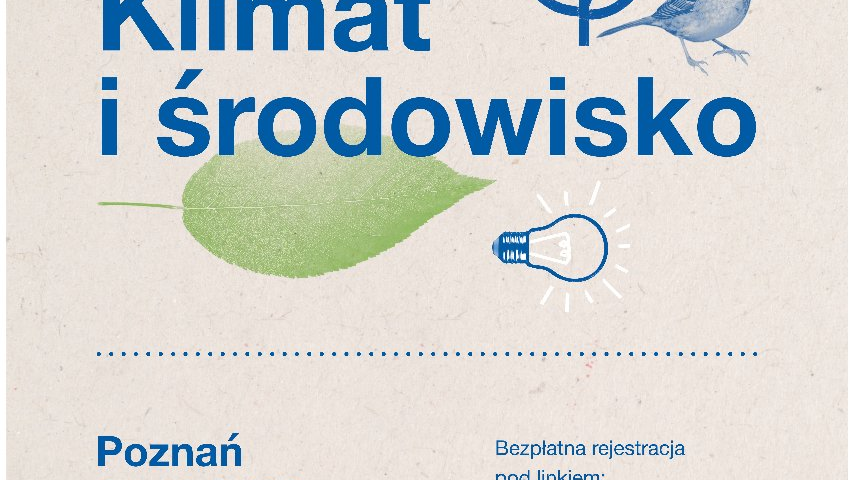 Plakat z niebieskimi napisami oraz elementami graficznymi ptaków, budynków, roślin oraz przedmiotów