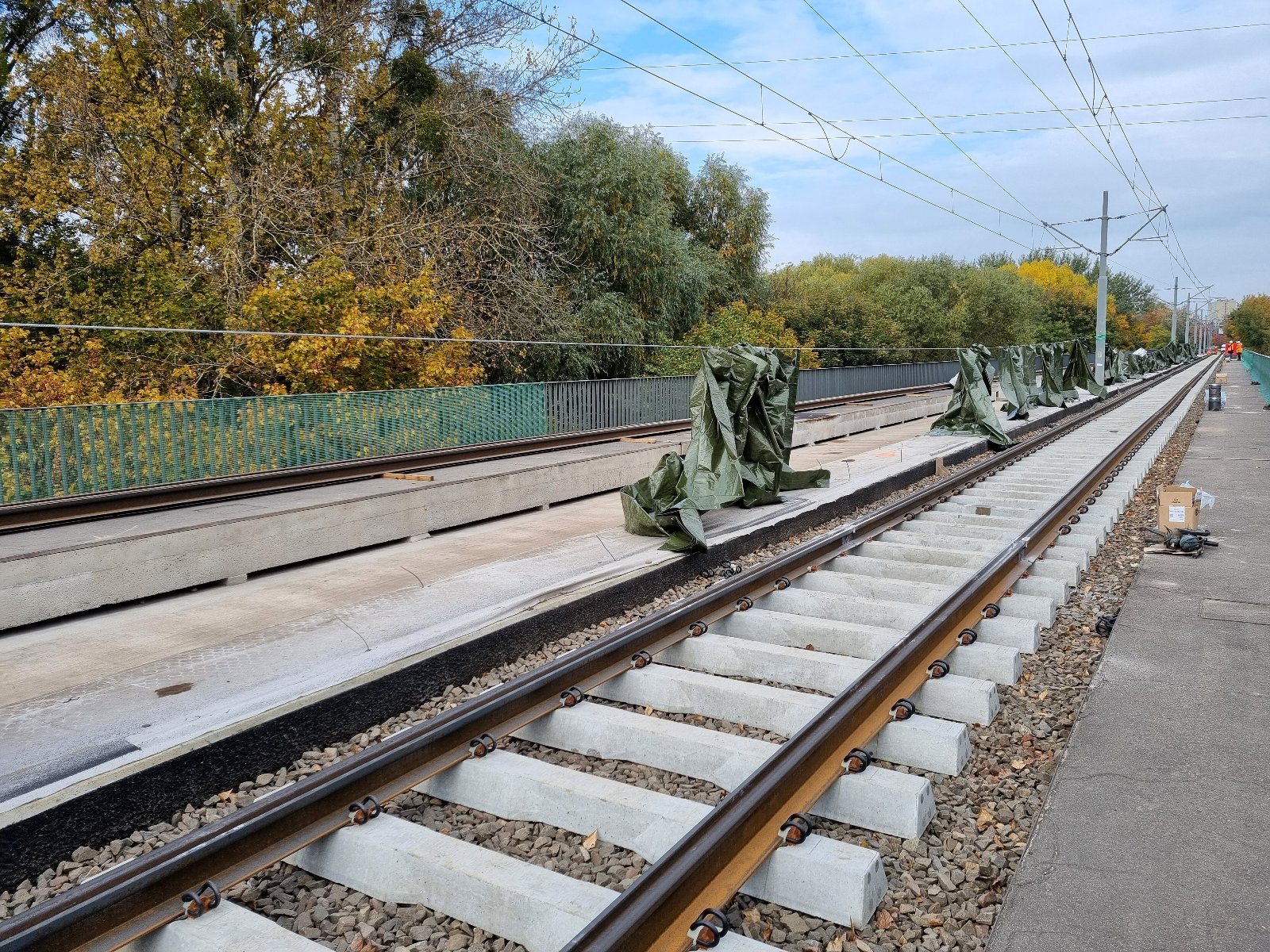 Galeria zdjęć z remontu trasy Poznańskiego Szybkiego Tramwaju - grafika rozmowy