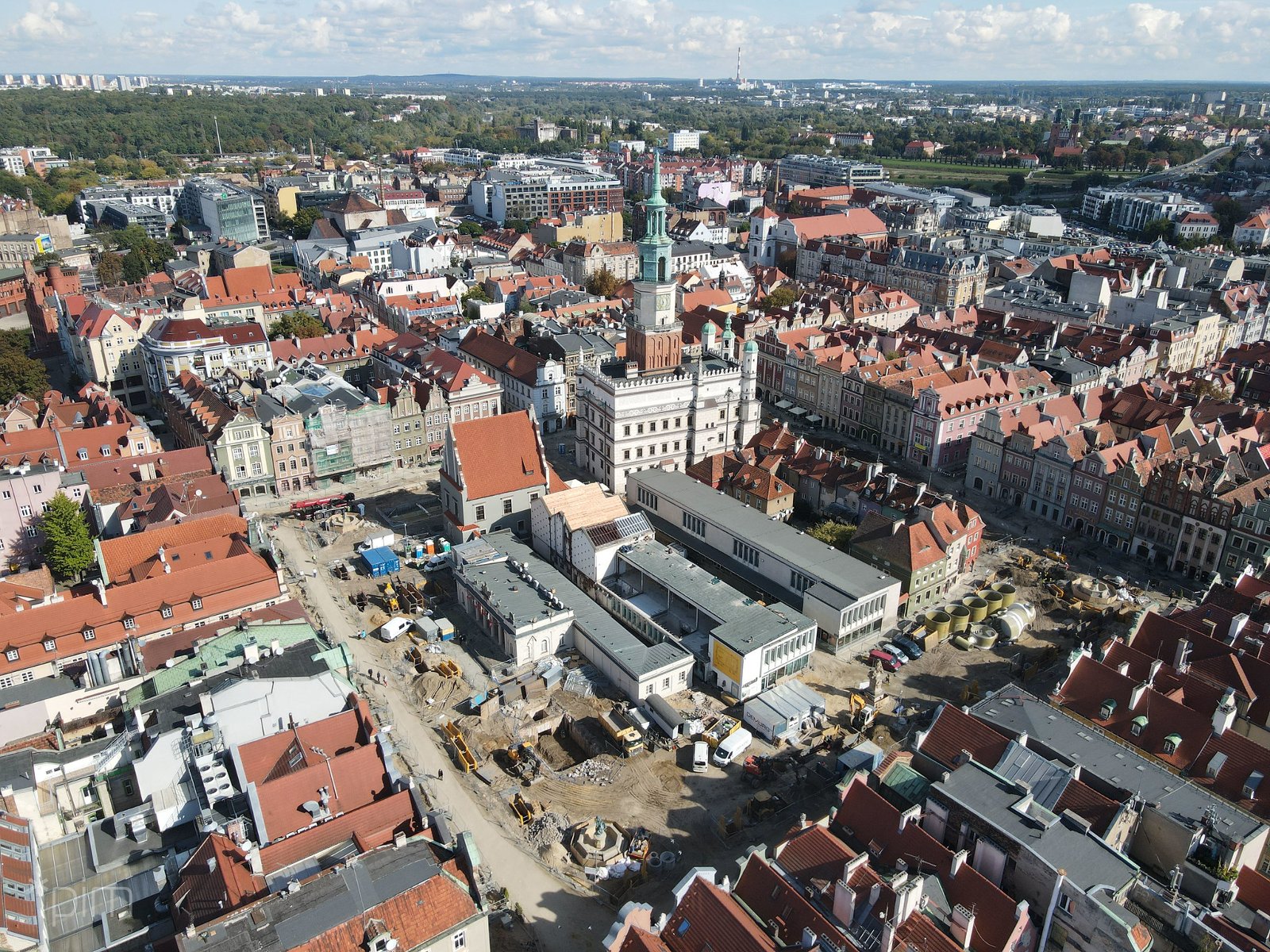 Na zdjęciu Stary Rynek widziany z lotu ptaka - grafika rozmowy