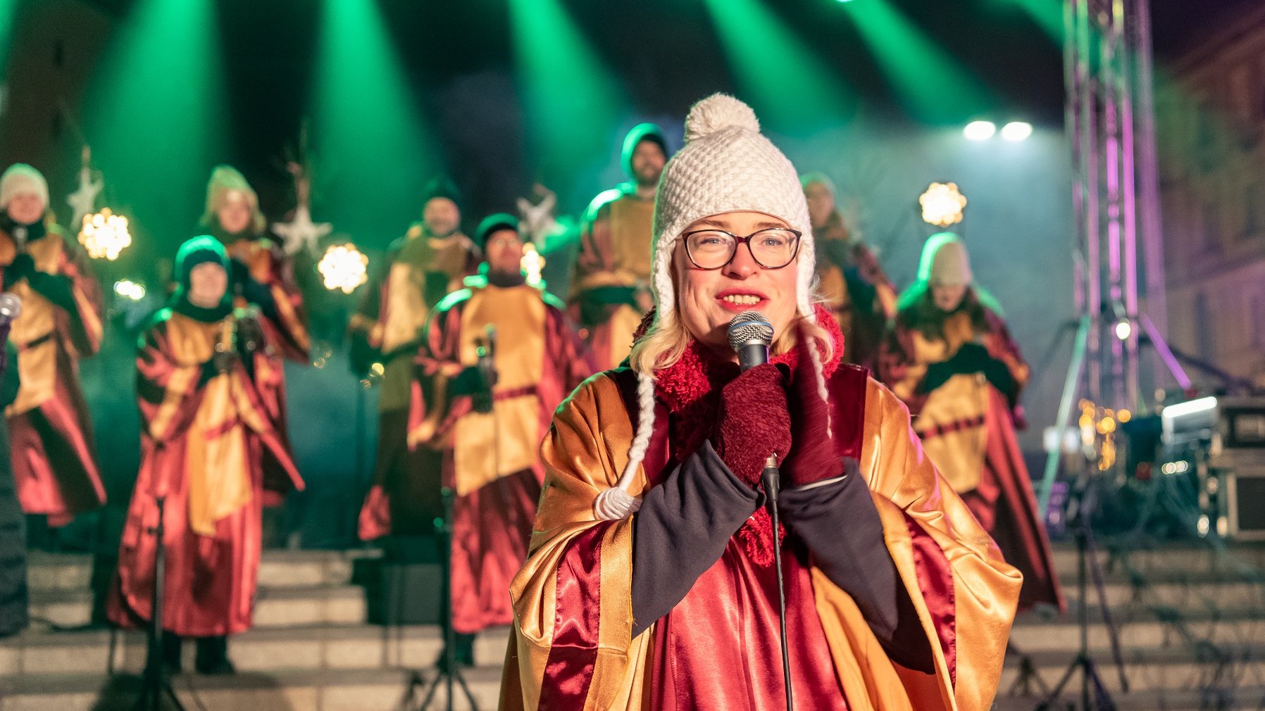 Galeria zdjęć przedstawia imprezę Silent Night na rynku Łazarskim.