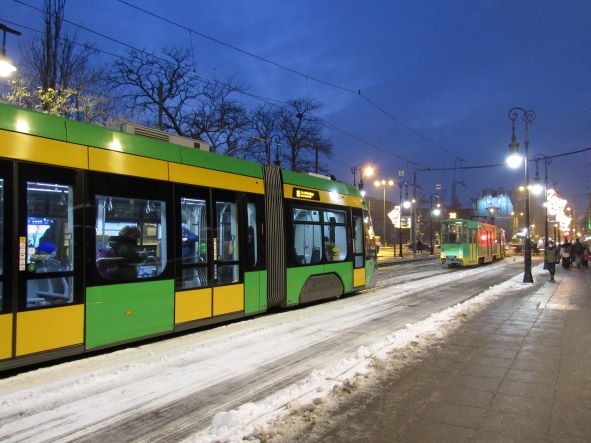 Tramwaje w zaśnieżonym Poznaniu - grafika rozmowy