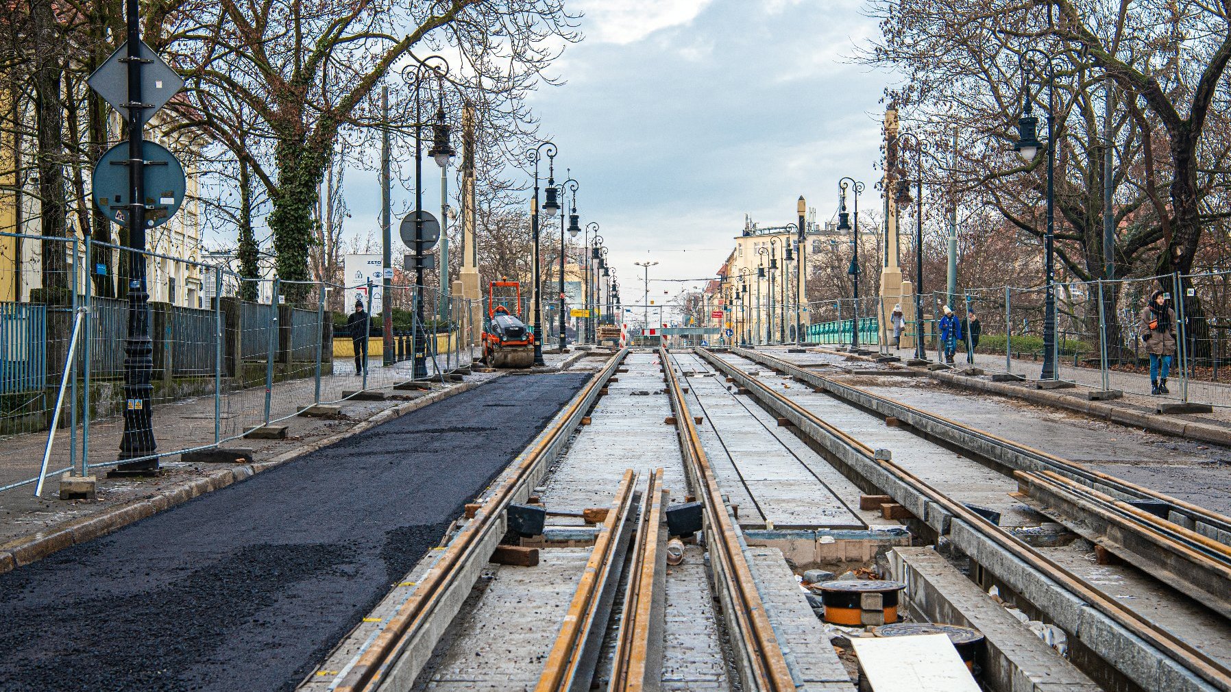 Galeria zdjęć z układania nowej nawierzchni na ul. Fredry