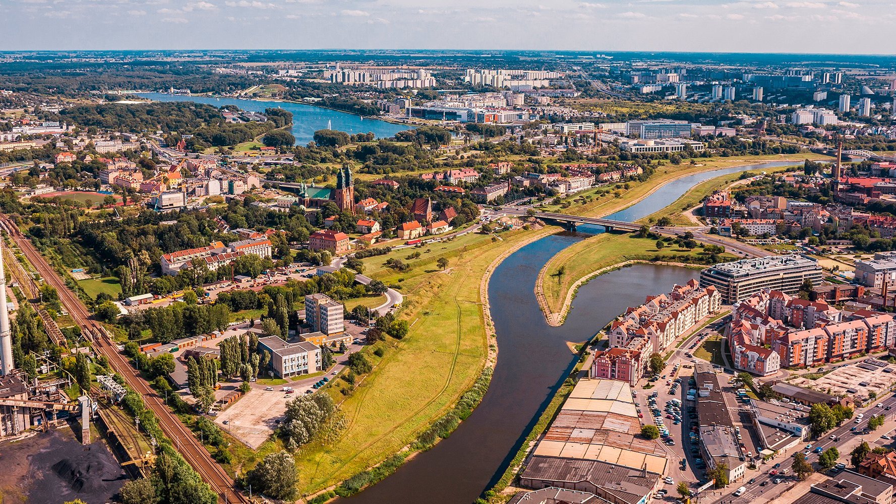 Panorama Poznania z lotu ptaka. - grafika rozmowy