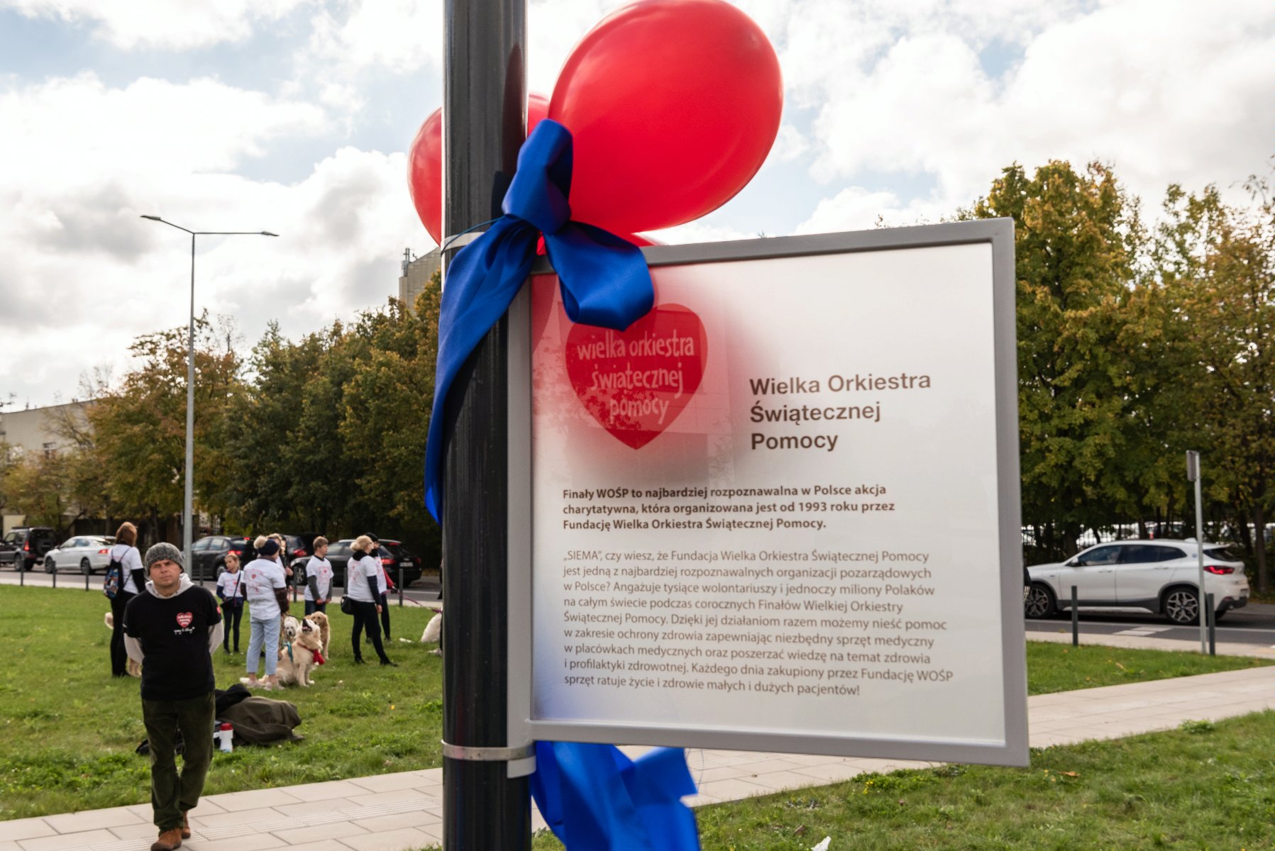 Tabliczka na skwerze WOŚP - grafika rozmowy