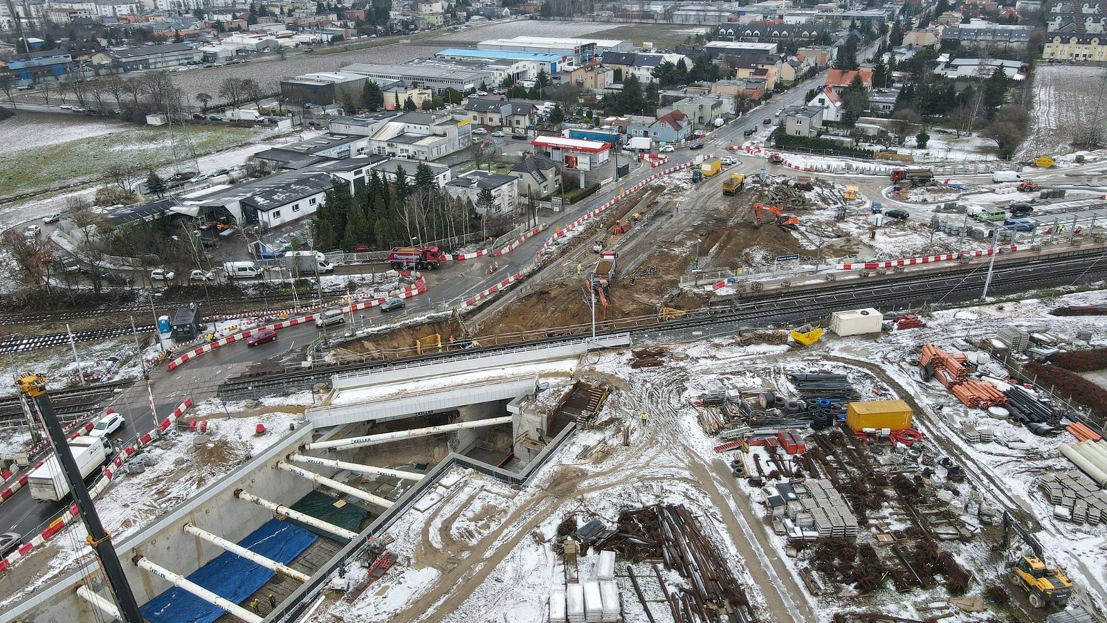 Zdjęcie przedstawia plac budowy z loty ptaka.