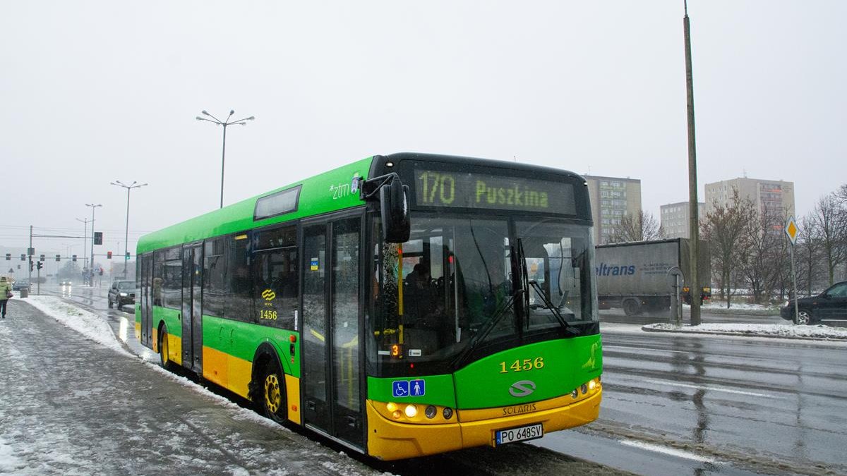 Autobus linii 170.