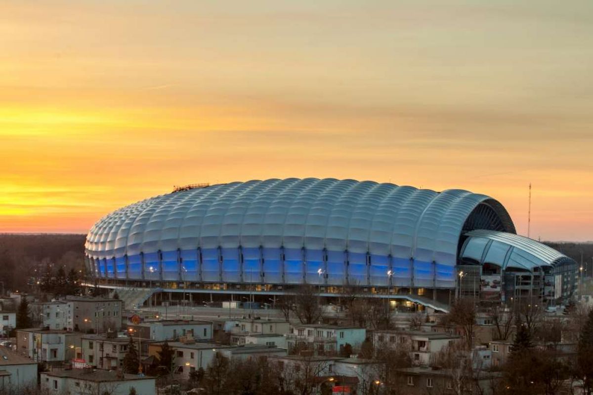 Stadion miejski przy ul. Bułgarskiej z lotu ptaka. - grafika rozmowy