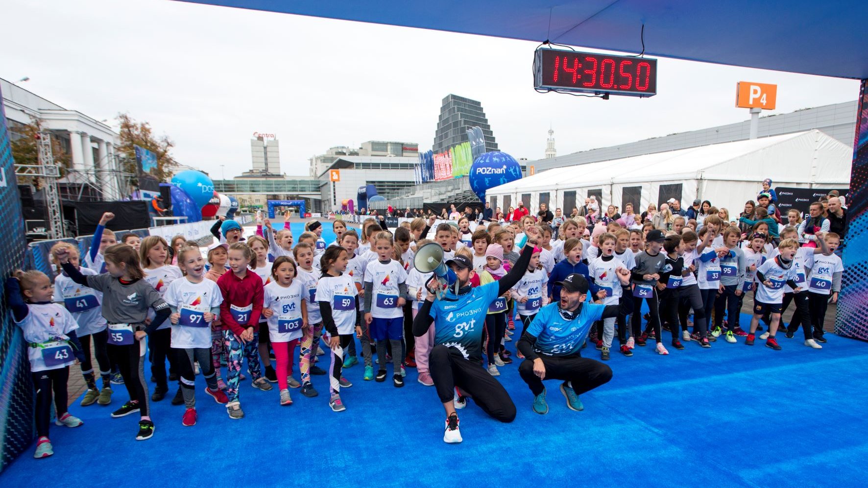 Dzieci czekające na start podczas jednej z poprzedniej edycji Phoenix Kids Półmaratonu