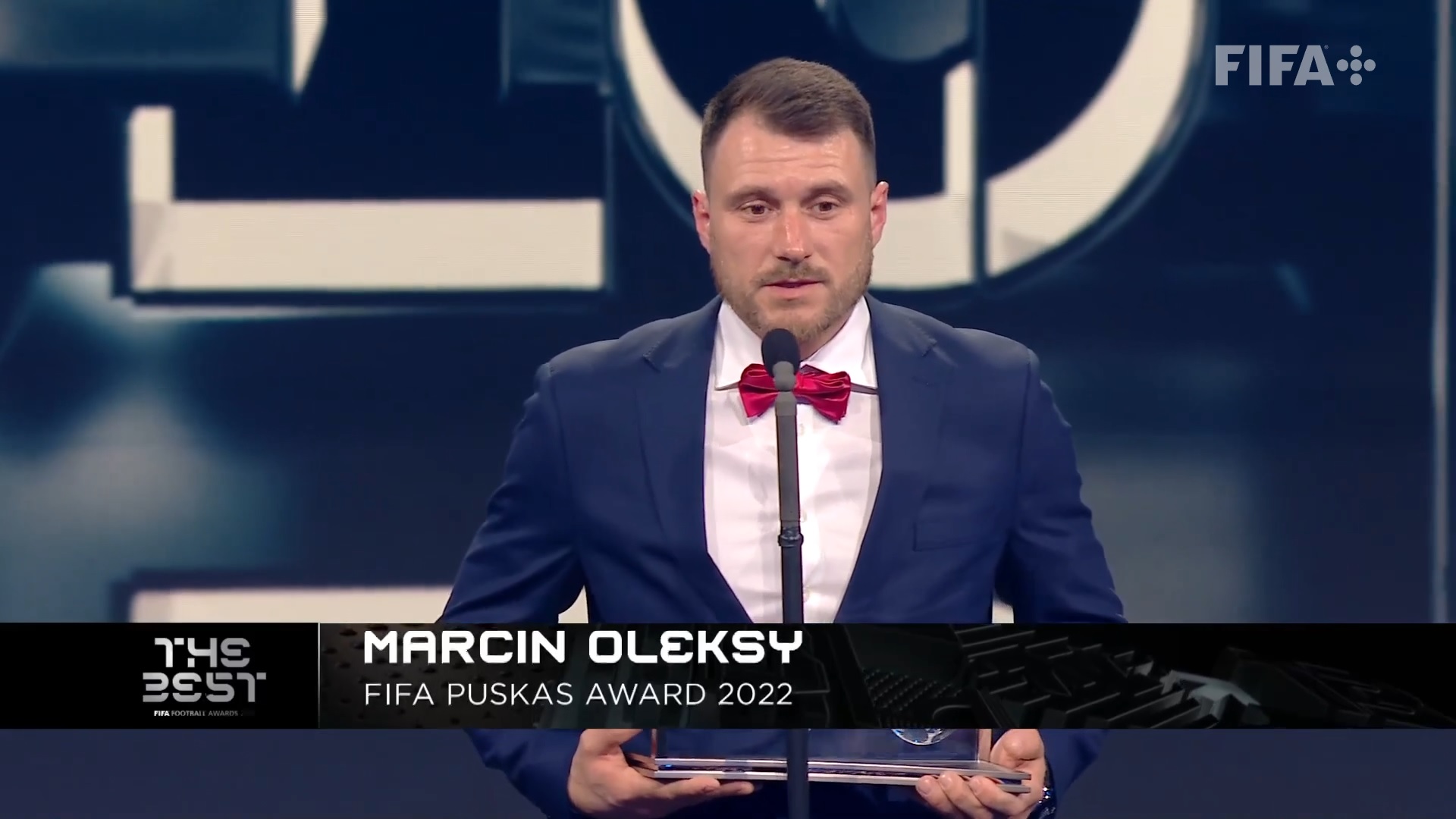 Screen z transmisji wręczenia nagrody FIFA - grafika rozmowy