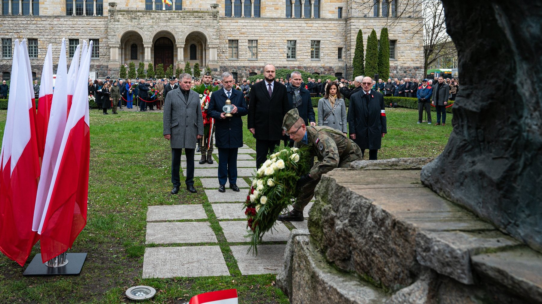 Galeria z uroczystości pod Pomnikiem Ofiar Katynia i Sybiru