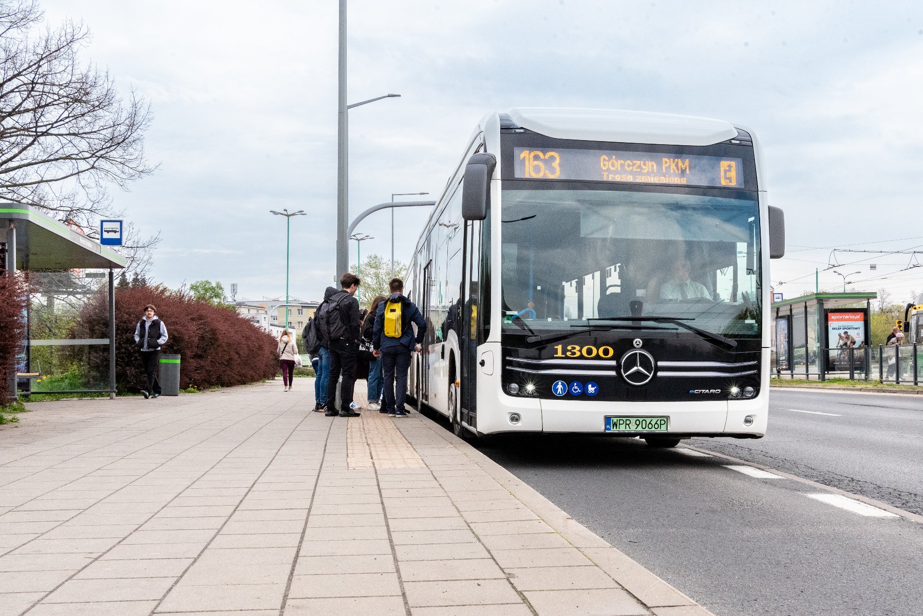 Galeria zdjęć Mercedesa eCitaro G - grafika rozmowy